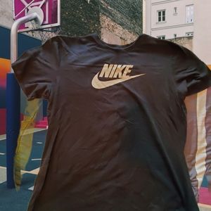 Man's Nike Shirt